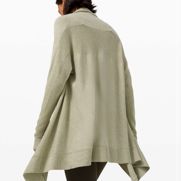 Lululemon Cashlu Knit Wrap - Picture 2 of 6